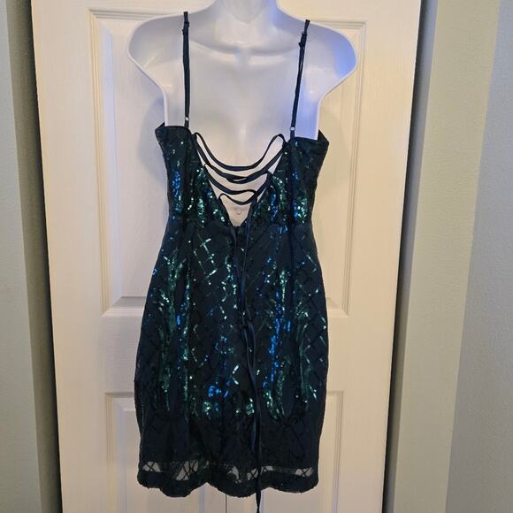 Lulu's Sparkling Magic Emerald Green Sequin Lace-Up Mini Dress size L HOCO Party - Picture 4 of 9